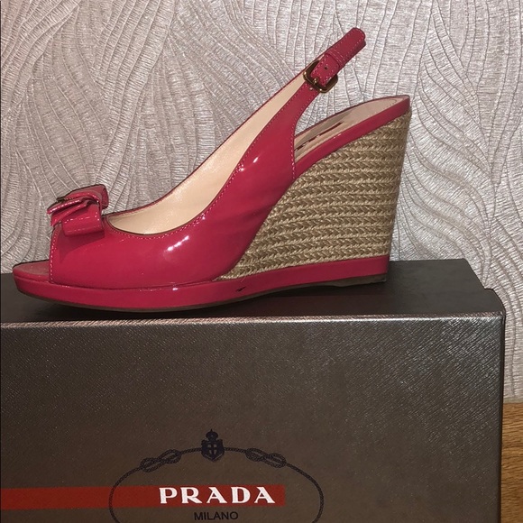 Prada  Wedges with Prada logo in fuchsia color - Picture 6 of 6